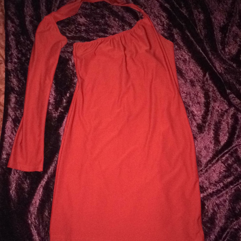 Red - Picture 4 of 4